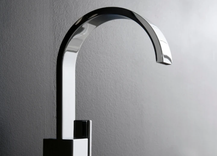 https://zenvita.vn/Sade_faucet_in_polished_chrome_finish.png